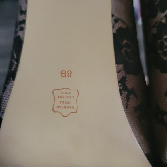 Lace Pumps - Picture 7 of 9